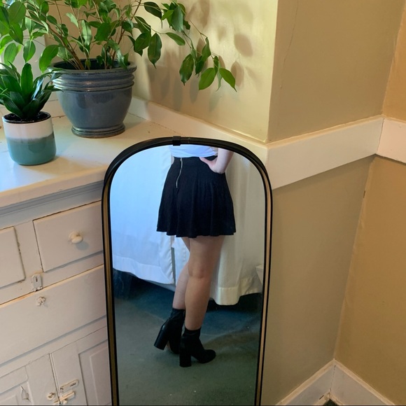 DONATED H&M black circle skater A-line miniskirt - Picture 5 of 5